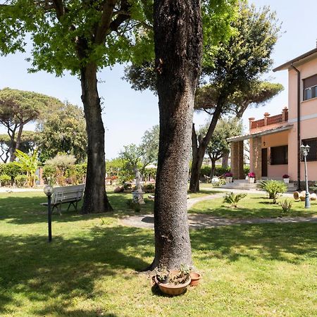 Villa Ninfa Alburnea Anzio Bagian luar foto